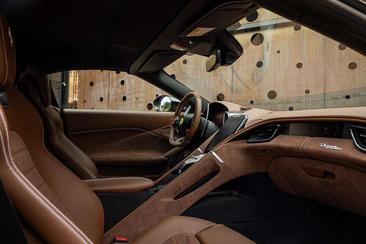 Ferrari Roma Spider — photo 16