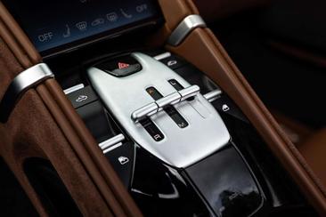 Ferrari Roma Spider — photo 31