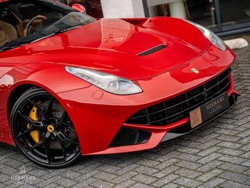 Ferrari F12 Berlinetta — photo 2