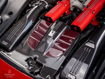Ferrari F12 Berlinetta — photo 4