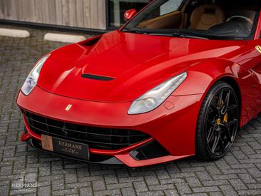 Ferrari F12 Berlinetta — photo 9
