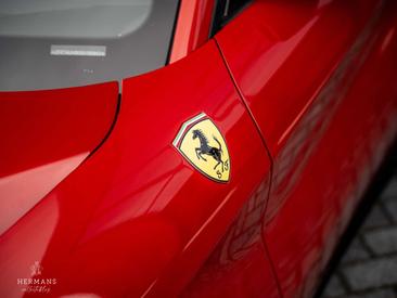 Ferrari F12 Berlinetta — photo 10