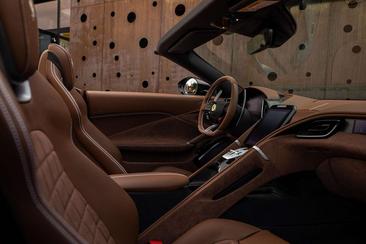 Ferrari Roma Spider — photo 44