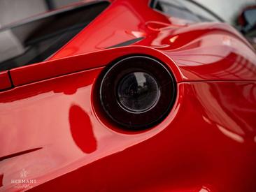 Ferrari F12 Berlinetta — photo 13