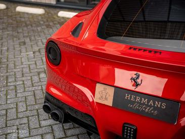 Ferrari F12 Berlinetta — photo 14