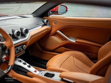 Ferrari F12 Berlinetta — photo 22