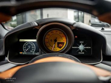 Ferrari F12 Berlinetta — photo 25