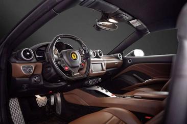 Ferrari California T — photo 9