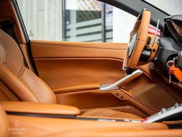 Ferrari F12 Berlinetta — photo 30