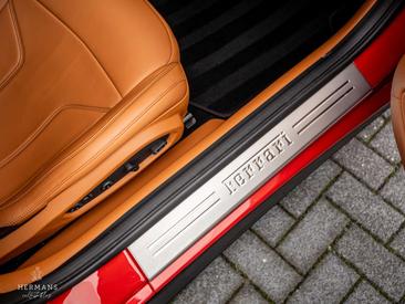 Ferrari F12 Berlinetta — photo 31