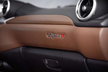 Ferrari California T — photo 17
