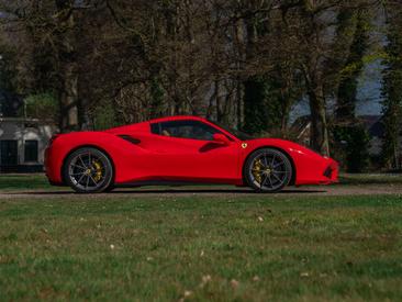 Ferrari 488 Spider — photo 2