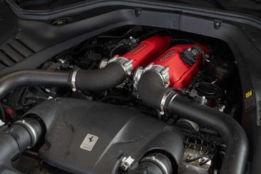 Ferrari California T — photo 25