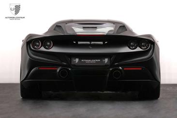 Ferrari F8 Tributo — photo 6