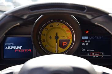 Ferrari 488 Pista — photo 5