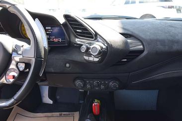 Ferrari 488 Pista — photo 6