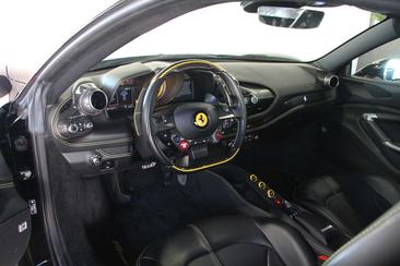 Ferrari F8 Tributo — photo 9