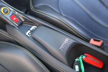 Ferrari F8 Tributo — photo 24