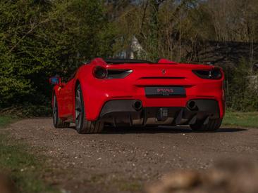 Ferrari 488 Spider — photo 26