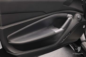 Ferrari F8 Tributo — photo 30