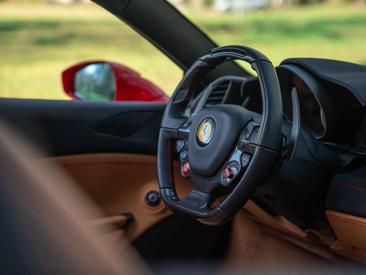 Ferrari 488 Spider — photo 40