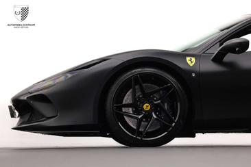 Ferrari F8 Tributo — photo 39