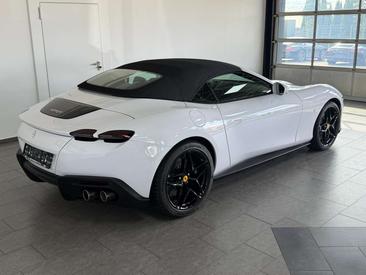 Ferrari Roma Spider — photo 5