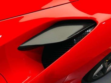 Ferrari F8 Spider — photo 16