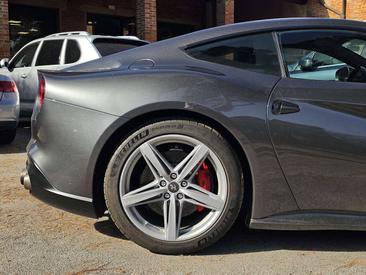 Ferrari F12 Berlinetta — photo 30
