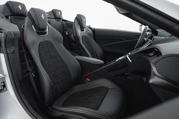 Ferrari Roma Spider — photo 12