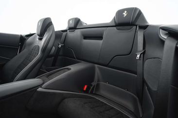 Ferrari Roma Spider — photo 13