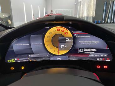 Ferrari Roma Spider — photo 11