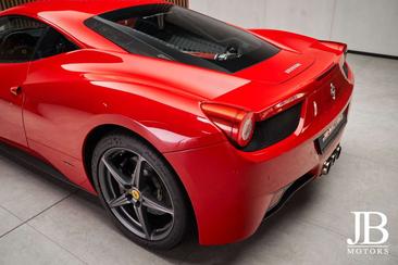 Ferrari 458 Italia — photo 15