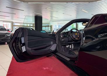 Ferrari 488 GTB — photo 22