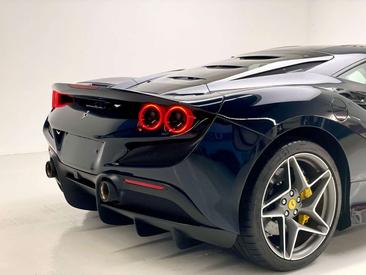 Ferrari F8 Tributo — photo 8