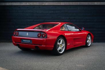 Ferrari F355 Berlinetta — photo 10