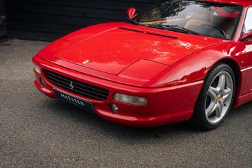 Ferrari F355 Berlinetta — photo 11