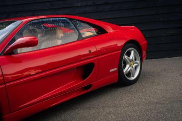 Ferrari F355 Berlinetta — photo 16