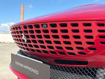 Ferrari Roma Spider — photo 26
