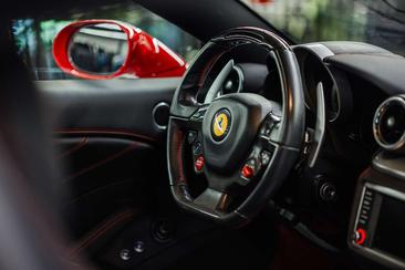 Ferrari California T — photo 9