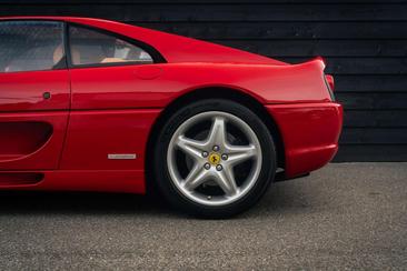 Ferrari F355 Berlinetta — photo 42