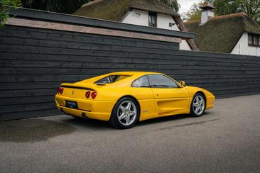 Ferrari F355 Berlinetta — photo 8