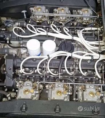 Ferrari 365 GT4 2+2 — photo 21