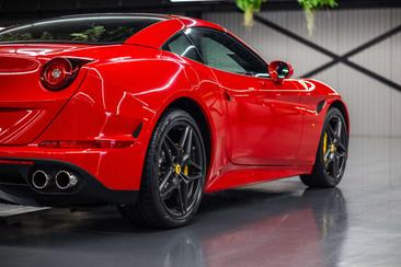 Ferrari California T — photo 26