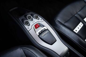 Ferrari 458 Italia — photo 21