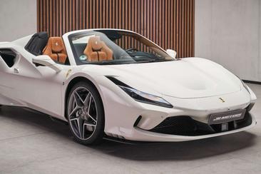 Ferrari F8 Spider — photo 3