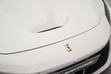 Ferrari F8 Spider — photo 4