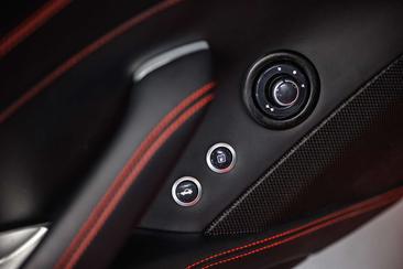 Ferrari California T — photo 40