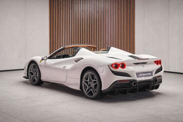 Ferrari F8 Spider — photo 13