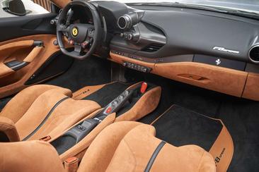 Ferrari F8 Spider — photo 18